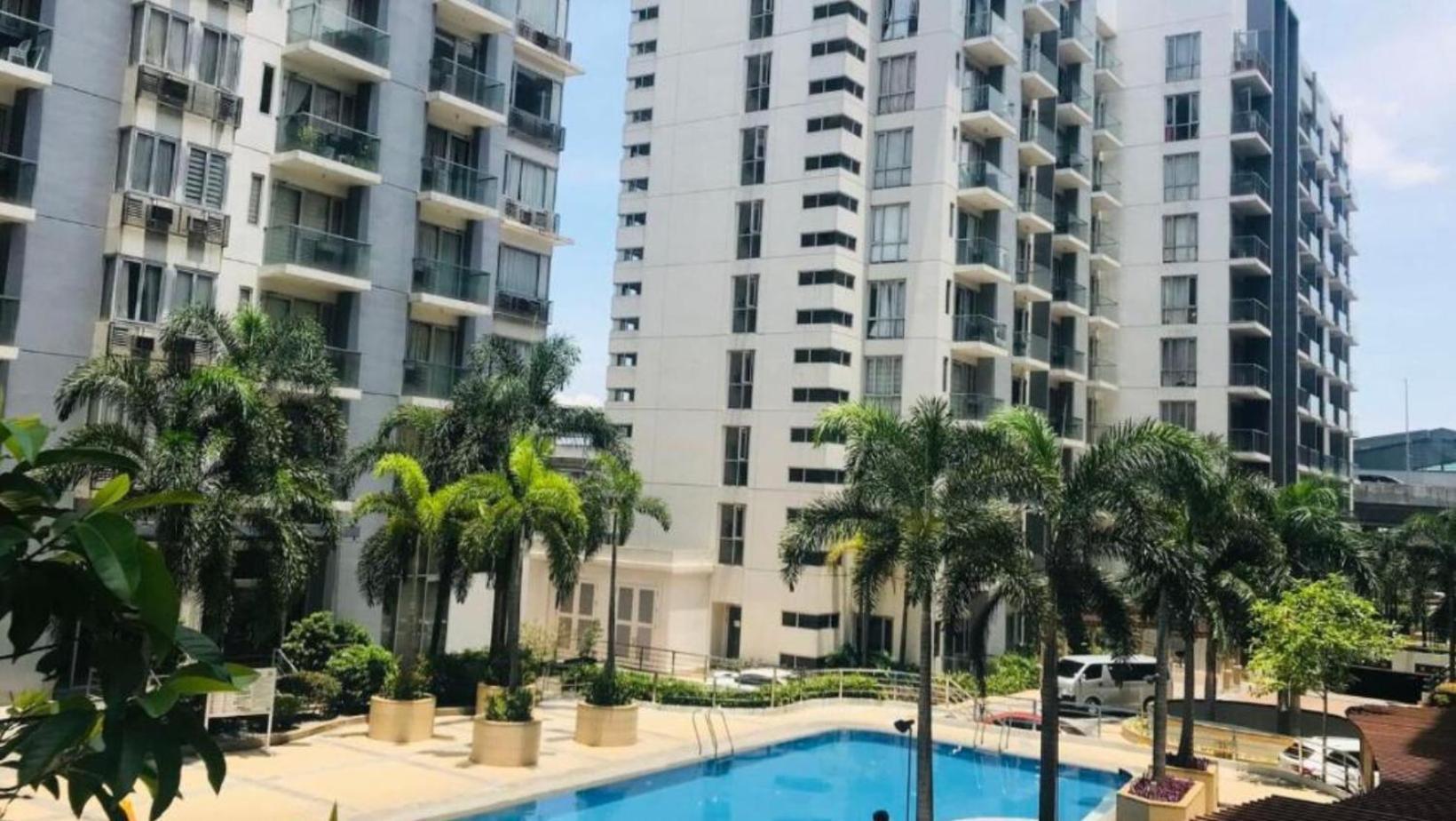 One Palm Tree Villas Condominium - Studio 10O With Balcony - Across Terminal 3 Airport Манила Экстерьер фото